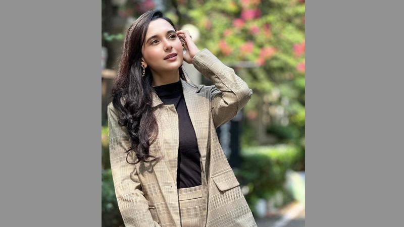 ‘সব মাধ্যমেই অভিনয় করে যেতে চাই’