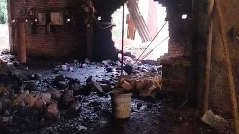 নরসিংদীতে সিসা তৈরির কারখানায় অগ্নিকাণ্ডে সাত শ্রমিক দগ্ধ