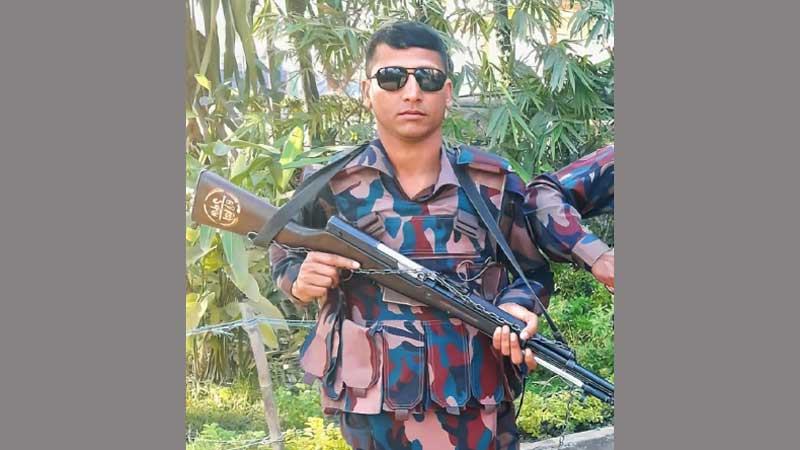 টেকনাফে সাগরে নিখোঁজ বিজিবি সদস্যের মরদেহ উদ্ধার