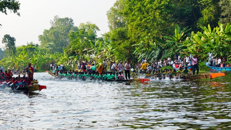 শতবর্ষের নৌকাবাইচ