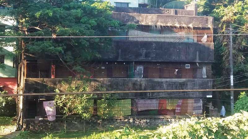 এক যুগ আগে ঝুঁকিপূর্ণ ঘোষণা করলেও অপসারণ হয়নি বেশির ভাগ ভবন