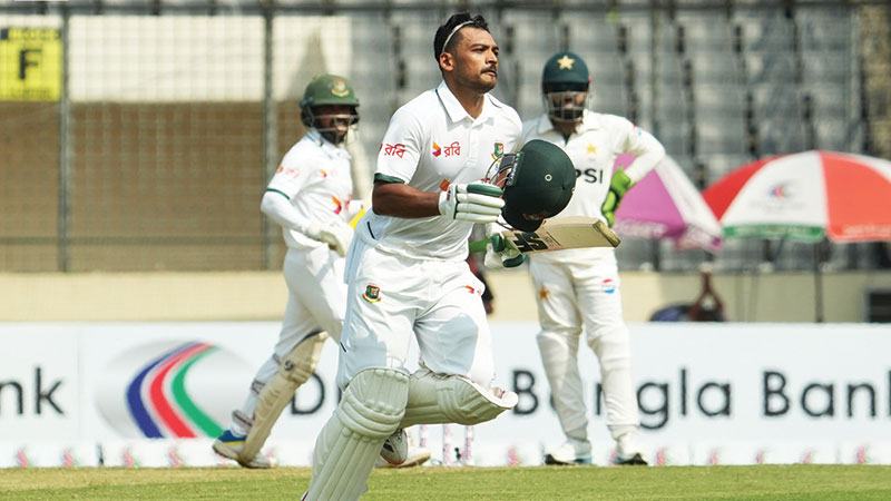 শান্ত-মুমিনুলের ব্যাটে বাংলাদেশের দিন