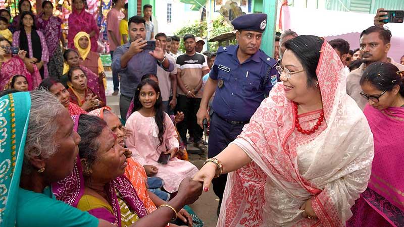 সাম্প্রদায়িক সম্প্রীতি বজায় রেখে জনগণের সেবায় কাজ করতে হবে