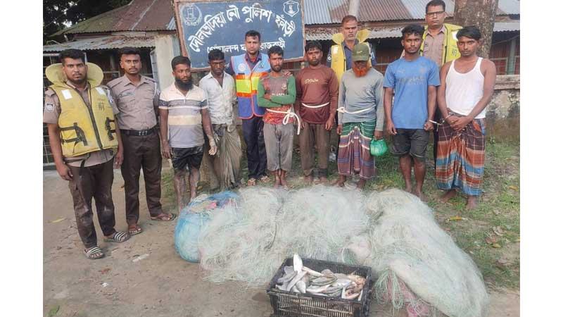 চাল বিতরণে অনিয়মের অভিযোগ