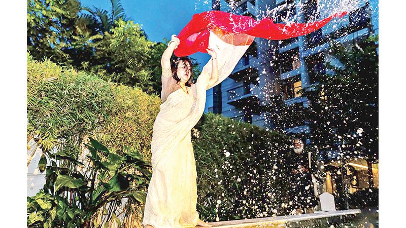 বৈচিত্র্যের মূর্ততায় উন্মুক্ত অবয়ব: প্রিমার মিথস্ক্রিয়া