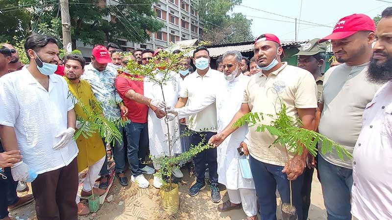 ভালুকায় গণপরিচ্ছন্নতা ও বৃক্ষরোপণ