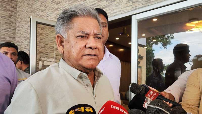 কক্সবাজারে হোটেল-মোটেলের বর্জ্য সাগর-নদী দূষণ করছে —নৌ-পরিবহন উপদেষ্টা