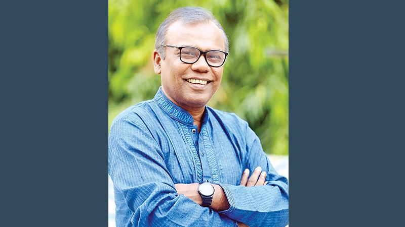 প্রাণবন্ত আলাপে ফজলুর রহমান বাবু