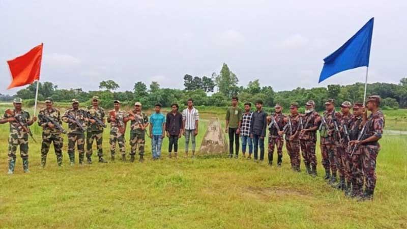 ঠাকুরগাঁও সীমান্তে ৬ বাংলাদেশীকে ফেরত দিল বিএসএফ