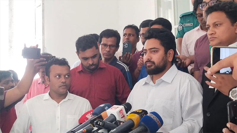 আওয়ামী লীগকে দলগতভাবে বিচারের আওতায় আনতে হবে: ট্রাইব্যুনালে নাহিদ