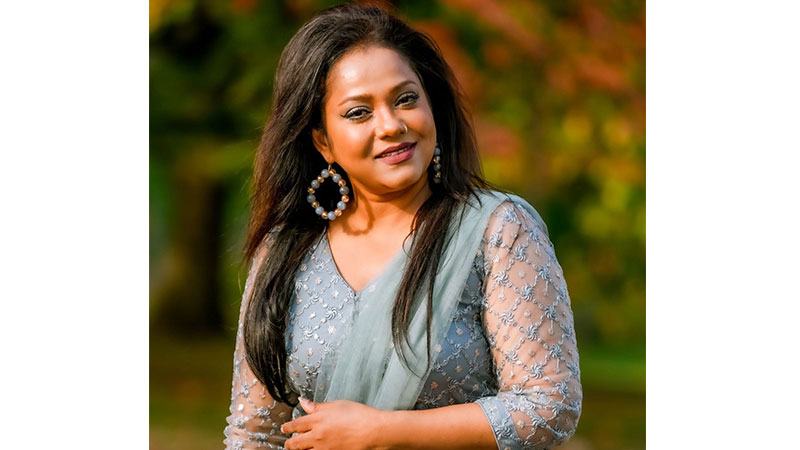 দূরত্ব যতই হোক নিজের দেশের জন্য ভালোবাসা কমে না