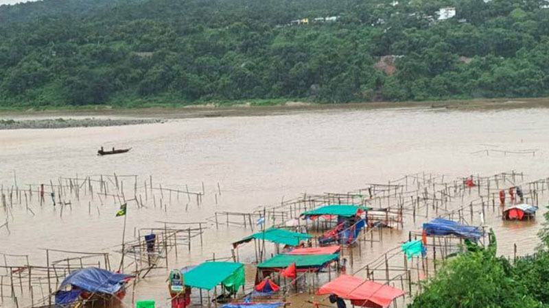 সিলেটে পাহাড়ি ঢলে তলিয়ে গেছে কয়েকটি এলাকা পর্যটন কেন্দ্র বন্ধ