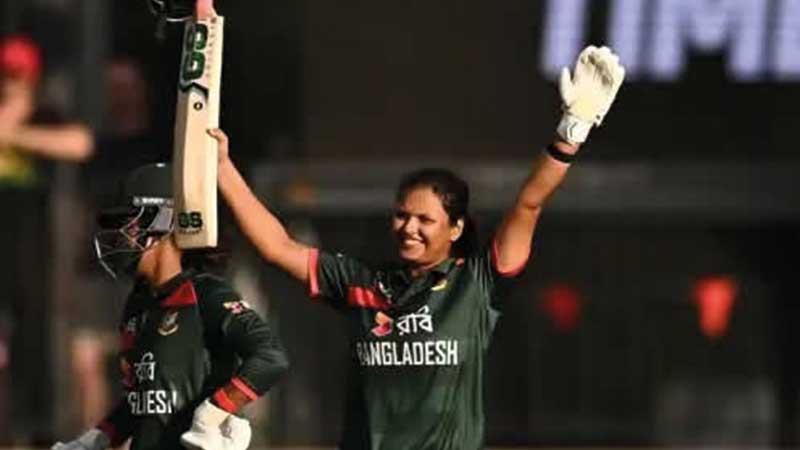 অস্ট্রেলিয়ার মাঠে মোস্তারির ইতিহাস গড়া সেঞ্চুরি