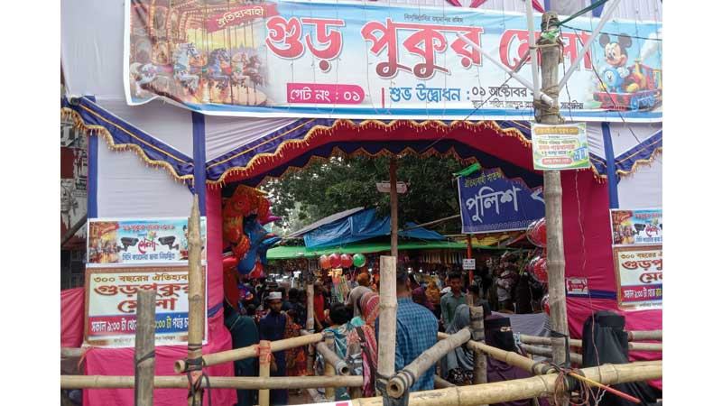 সাতক্ষীরায় জমজমাট উৎসবের বাজার