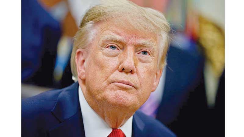 বোয়িংয়ের কাছ থেকে বাংলাদেশের উড়োজাহাজ কেনা নিয়ে ট্রাম্পের পোস্ট