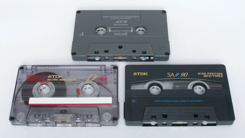 Audiocassette-tapes-chrome-metal