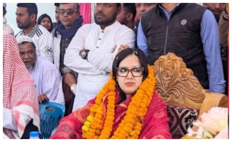 সরকারি উন্নয়নকাজে এমপি রাখেন ৫০ ভাগ, চামচারা রাখে ২৫ ভাগ: রুমিন ফারহানা
