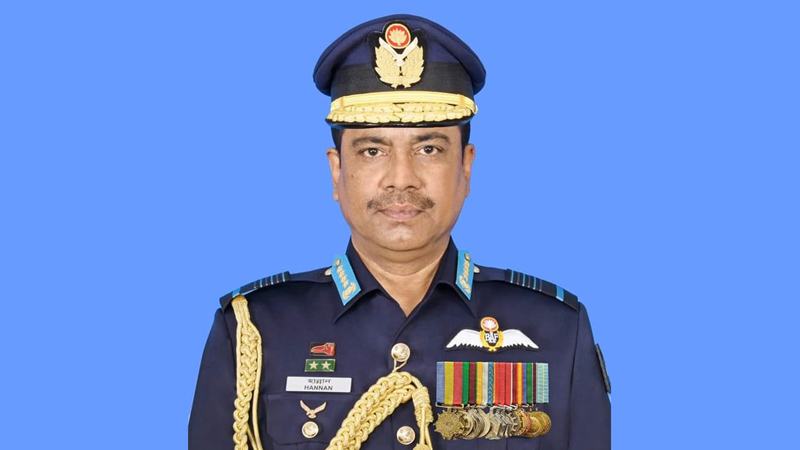 বিমান বাহিনীর সাবেক প্রধান শেখ আব্দুল হান্নান কাতারে গ্রেফতার
