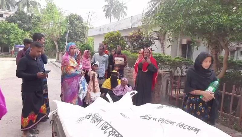 চুয়াডাঙ্গার নয়মাইল বাজারে সড়ক দুর্ঘটনায় নিহত ২