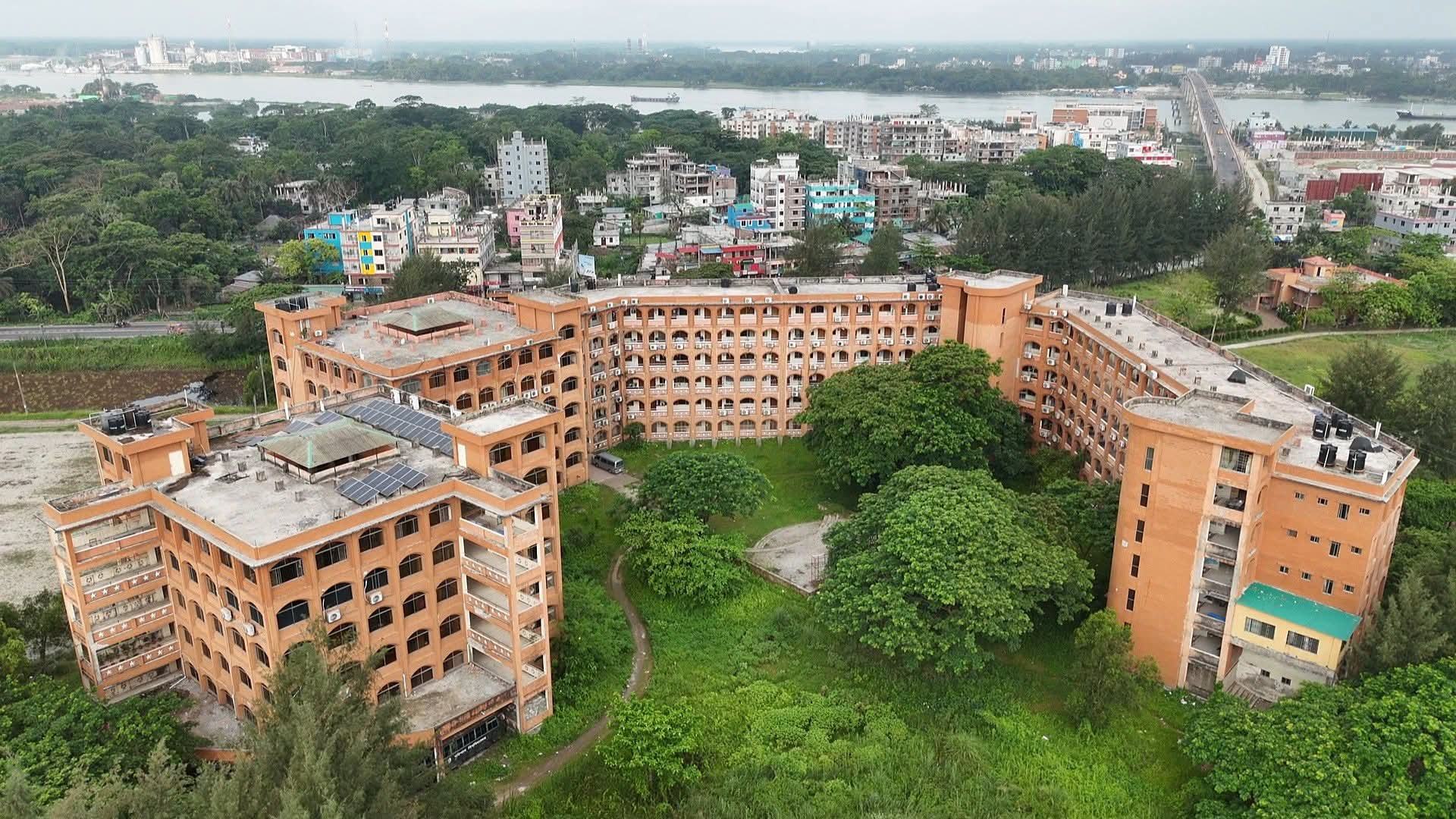 শিক্ষকদের পদোন্নতি-সংক্রান্ত দ্বন্দ্বে নিরসনের আশ্বাসে ববিতে ক্লাসে ফেরার ইঙ্গিত