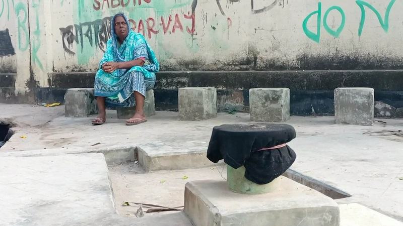 হিলিতে সরকারিভাবে বসানো অধিকাংশ টিউবয়েল বিকল, বিশুদ্ধ পানির কষ্টে মানুষ