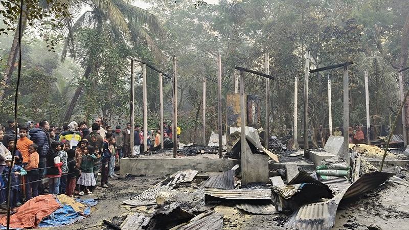 বিএনপি নেতার ঘরে 'তালা দিয়ে আগুন', নিহত শিশুকন্যা, দগ্ধ তিন