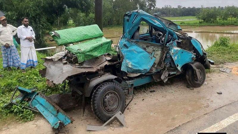 চকরিয়ায় বাস-লেগুনা সংঘর্ষে নিহত ৪, আহত ৫