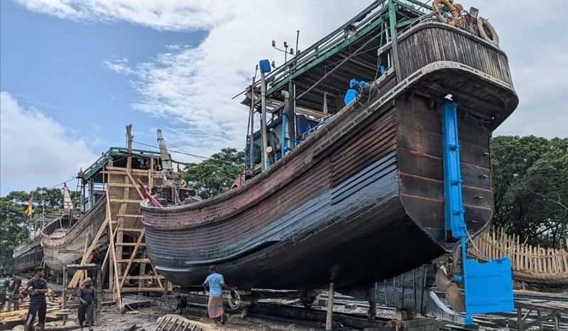 ইলিশ ধরায় নিষেধাজ্ঞা শেষ হচ্ছে কাল