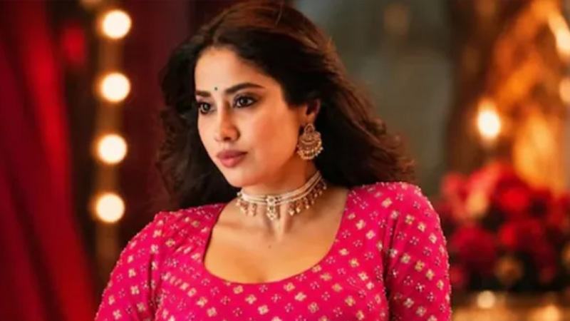 ‘পেড্ডি’ নিয়ে জাহ্নবীর চ্যাট ভাইরাল, আপত্তি ছিল তারও!