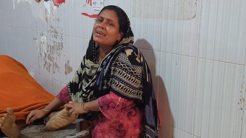 মুন্সিগঞ্জে স্ত্রী-সন্তানদের সামনেই গুলি করে যুবককে হত্যা, গুলিবিদ্ধ ১