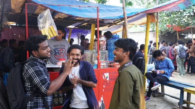 কাকে ভোট দেবেন: কৌতূহলী প্রশ্নের উত্তর হোক মার্জিত ও কৌশলী