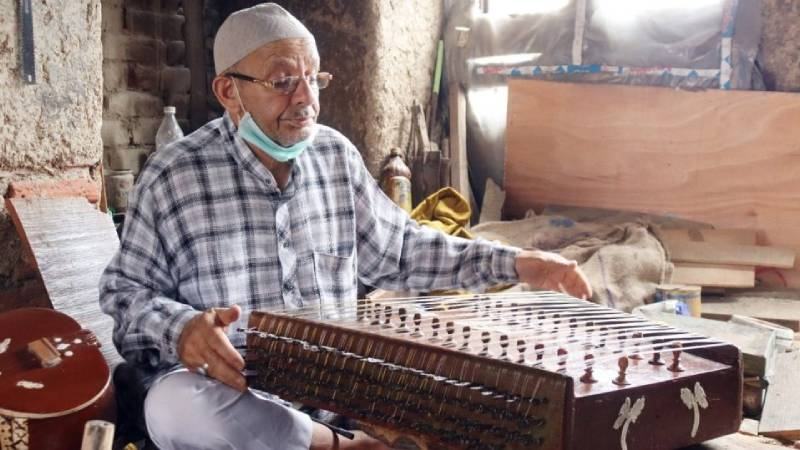 শেষ প্রহরী: কাশ্মীরি কারিগরের সুরের ঐতিহ্য রক্ষার লড়াই