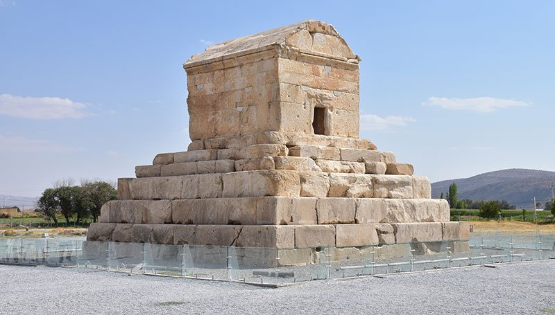Pasargad_Tomb_Cyrus3