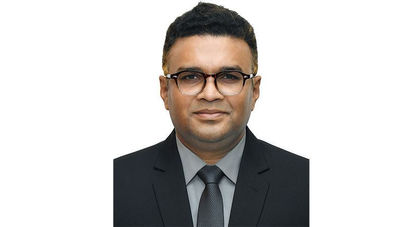 ঈদের চাঁদ আর শূন্যতার আলো: বাবাহীন এক উৎসবের গল্প