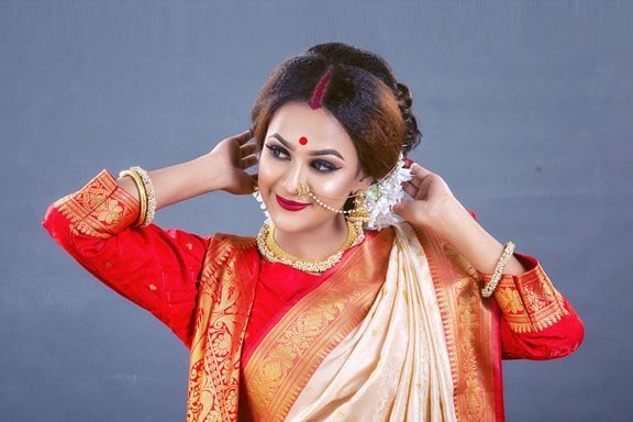 Puja_Saz