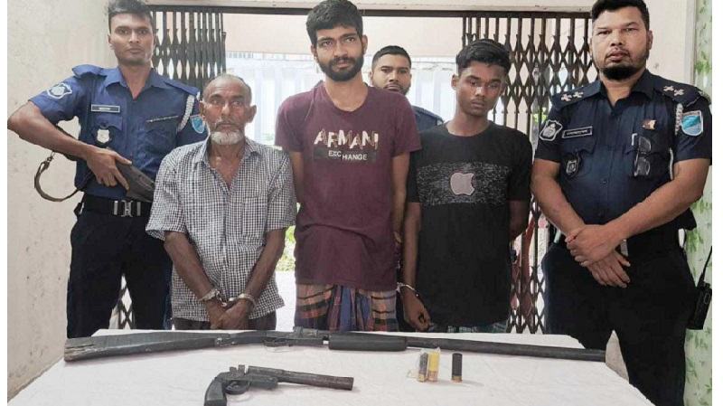 রাজবাড়ীর পাংশায় অস্ত্র ও গুলিসহ গ্রেফতার ৩