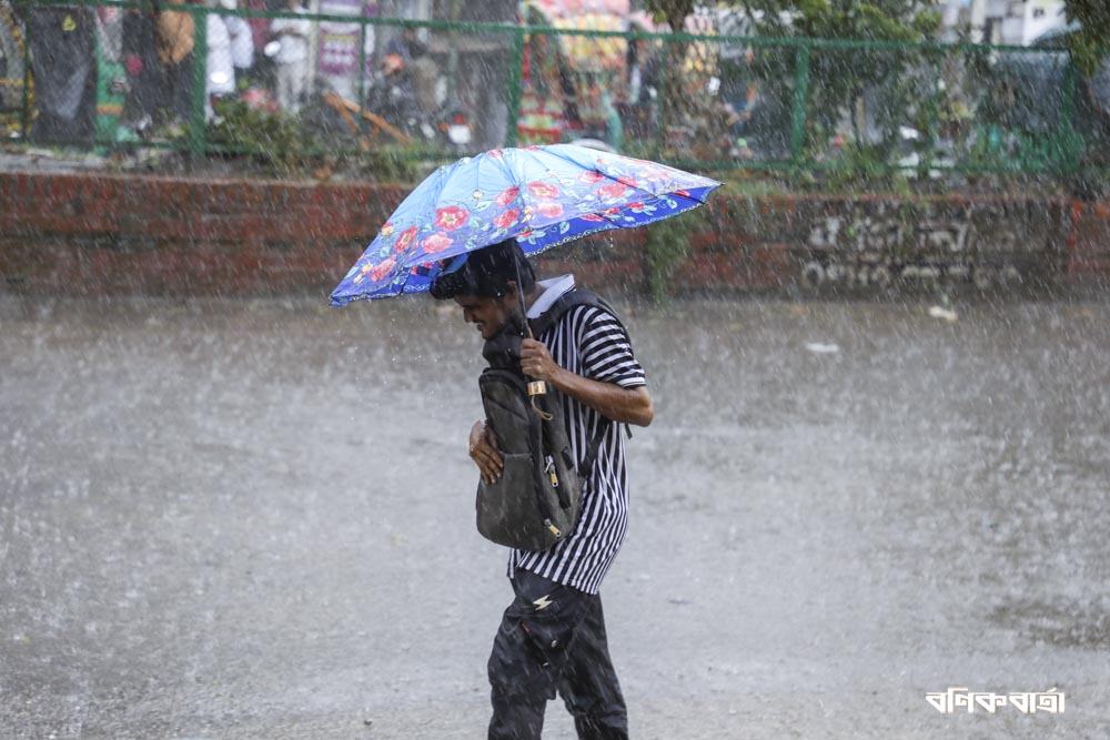 ব্যস্ত শহরে এক পশলা শান্তির বৃষ্টি