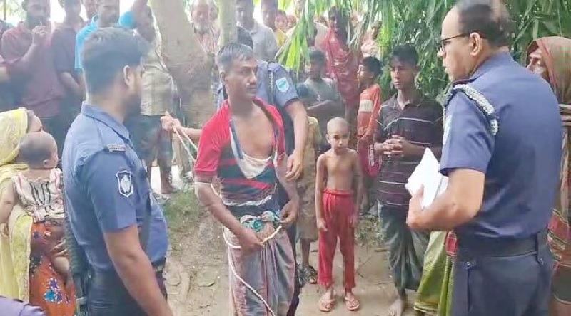 রাজবাড়ীতে শ্বশুরকে গাছের সঙ্গে বেঁধে নির্যাতন, আটক ৩