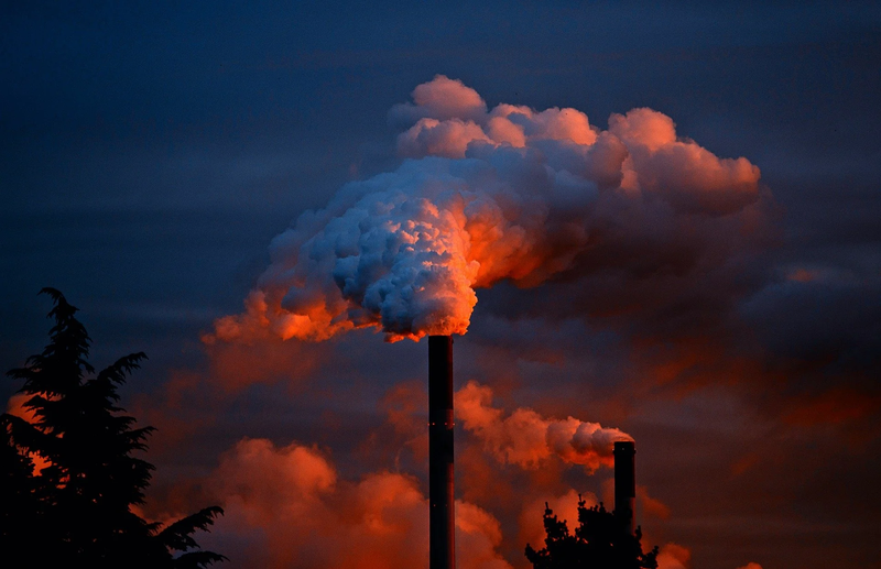 SANVT_blog_environmental_impact_fast_fashion_1920x800_f99aea79-21b0-4b3f-920d-7861baadc16d
