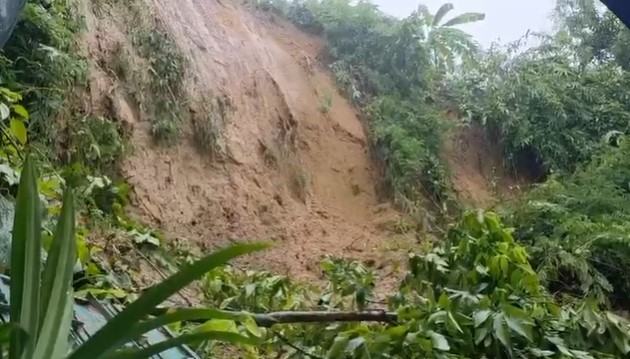 চট্টগ্রামে দুই স্থানে পাহাড়ধস, দুই শিশুর মৃত্যু