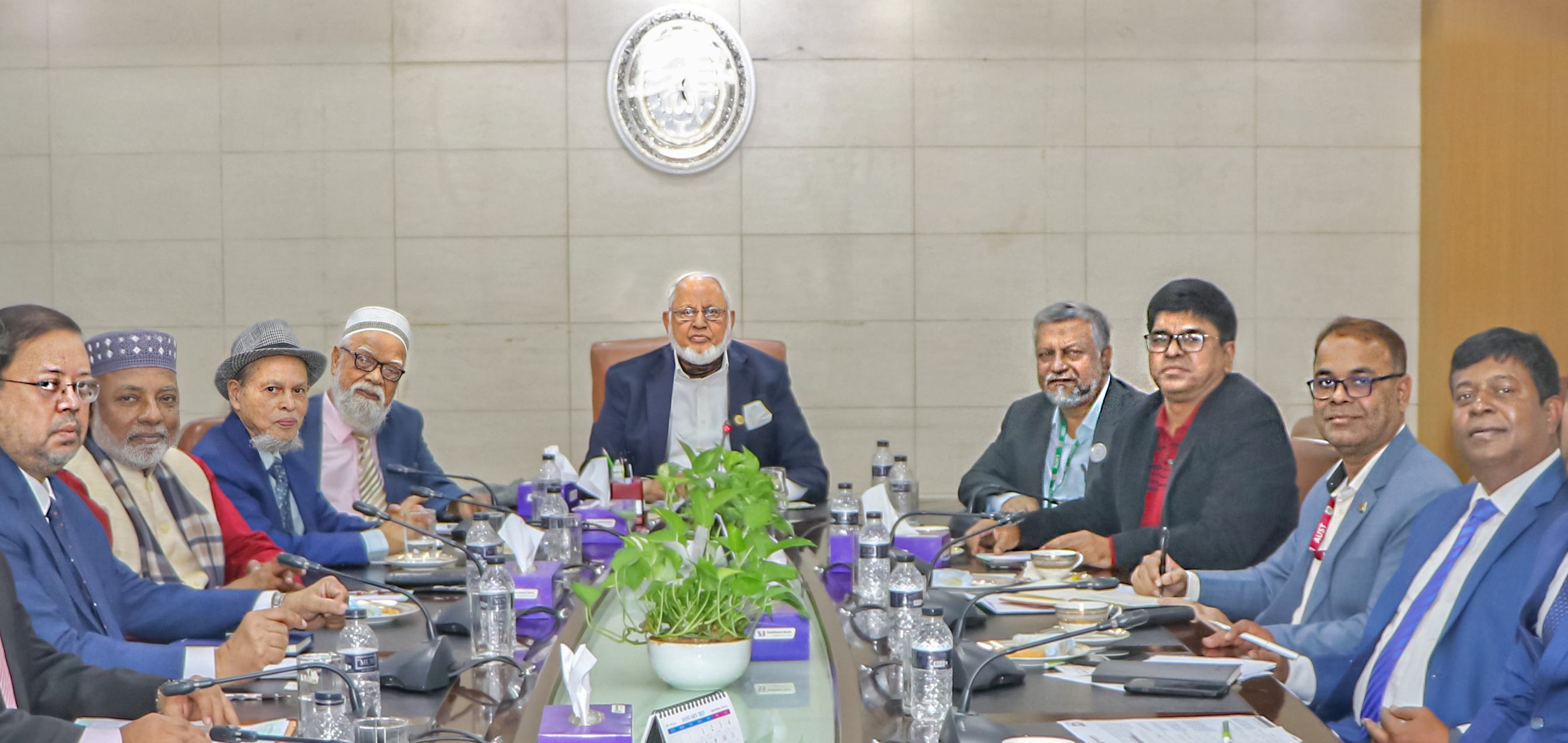 সাউথইস্ট ব্যাংকের চেয়ারম্যানের সঙ্গে ঢাকা আহ্‌ছানিয়া মিশন প্রেসিডেন্টের সৌজন্য সাক্ষাৎ