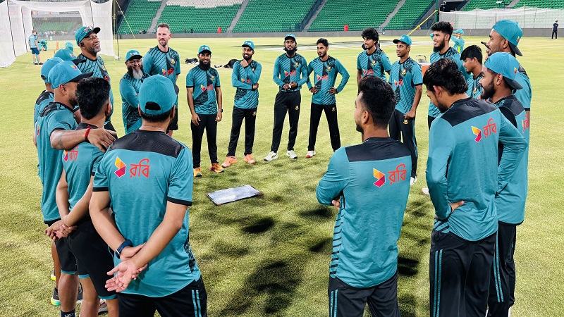 লাহোরে প্রথম অনুশীলনে বাংলাদেশ ক্রিকেট দল