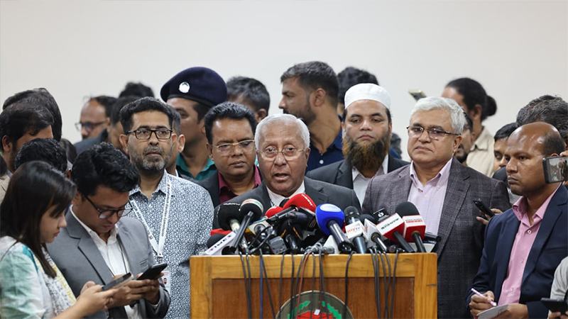 ওসমান হাদিকে গুলির বিষয়ে সর্বোচ্চ গুরুত্ব দিয়ে তদন্ত করবে ইসি