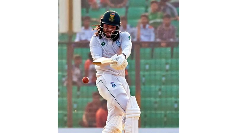 ৩২ রানে ৪ উইকেট হারাল বাংলাদেশ