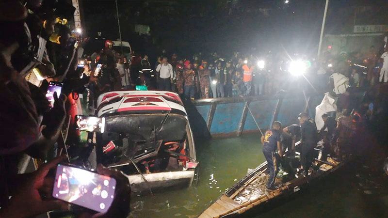পদ্মায় বাস তলিয়ে যাওয়ার ঘটনায় তদন্ত কমিটি