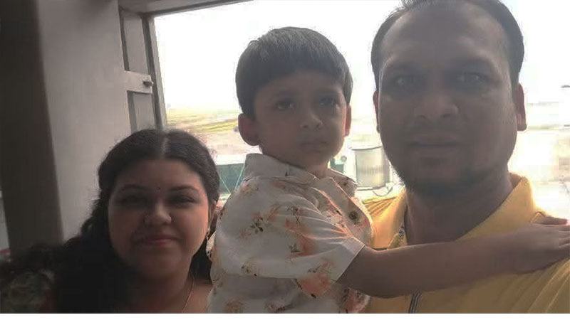 কলকাতায় হোটেলে আগুন : স্ত্রী, সন্তান, শ্বশুরসহ কুষ্টিয়ার সাংবাদিকের মৃত্যু