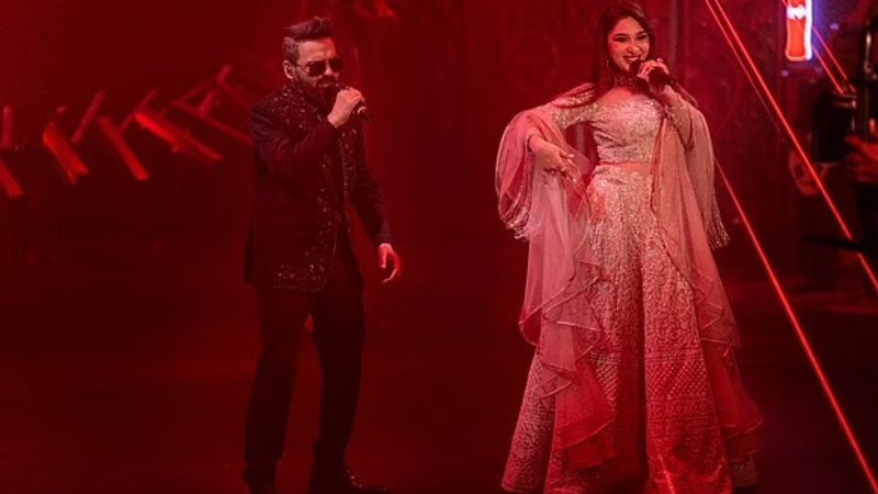 হাবিবের সঙ্গে গাইলেন তাজিক গায়িকা মেহরনিগরি
