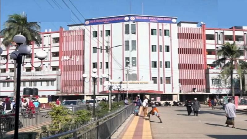 বরিশালে ইন্টার্ন চিকিৎসকদের সঙ্গে রোগীর স্বজনদের হাতাহাতি, কর্মবিরতি