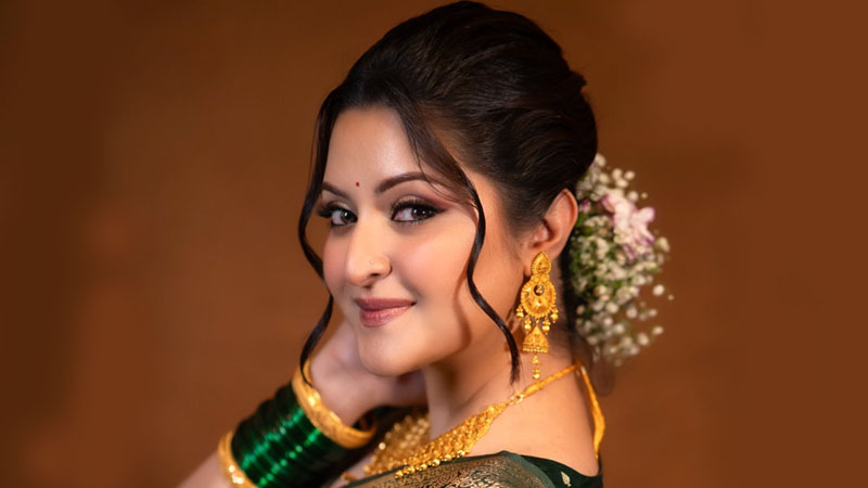 ফেসবুকে সাকিবকে পেছনে ফেললেন পরীমনি