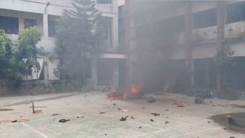 ভাঙ্গা থানা ও উপজেলা পরিষদে ভাংচুর ও অগ্নিসংযোগ